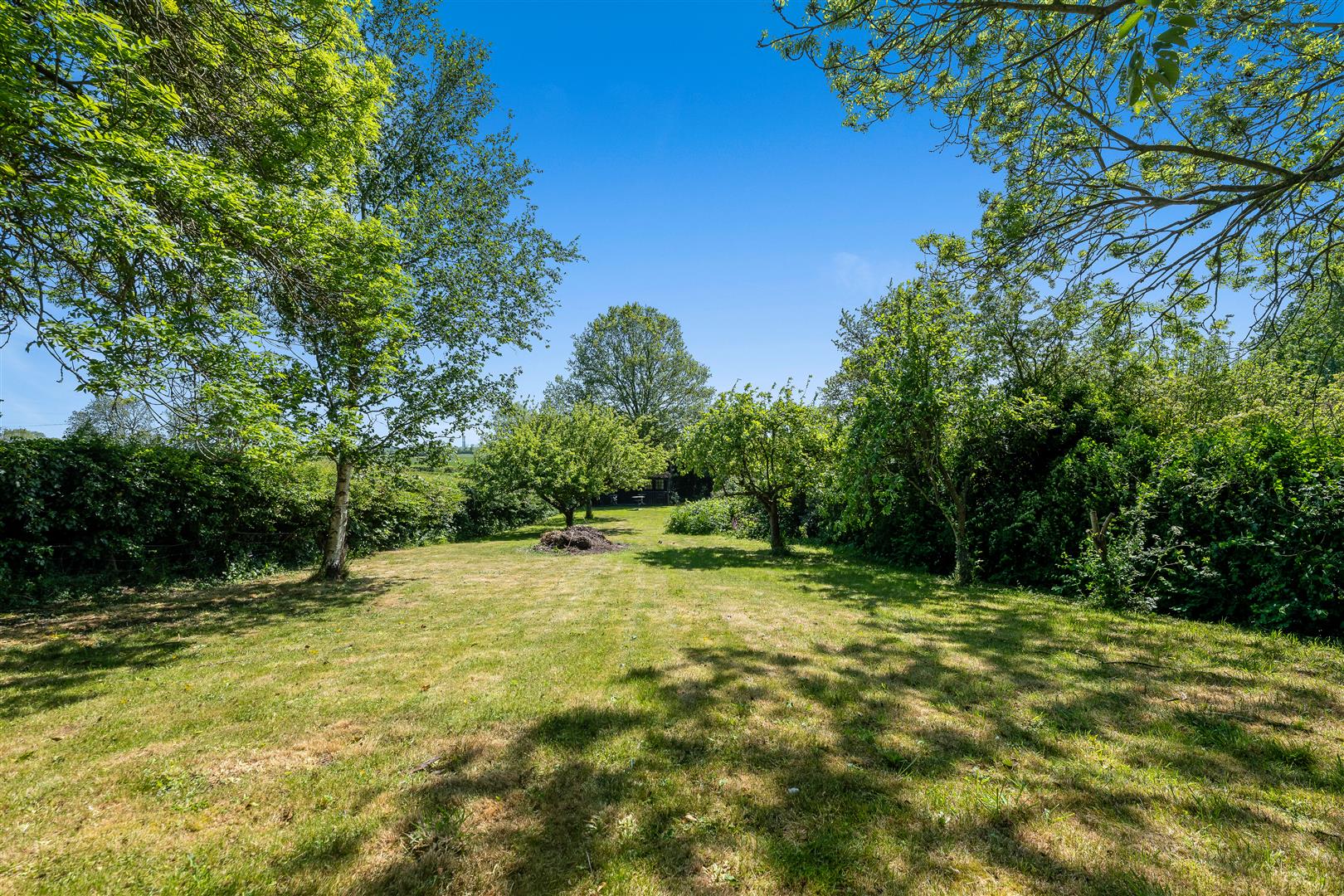 Main Street, Upton, Newark